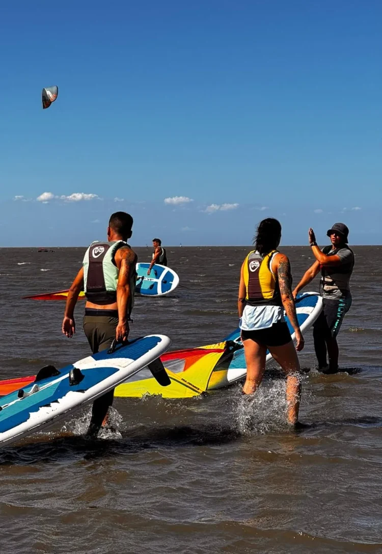 Instructores y alumnos de Escuela Ombú